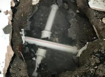 鹰手营阳台漏水维修公司为您分享楼上楼下漏水怎么处理