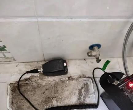 鹰手营屋顶漏水维修公司分享下卫生间漏水的危害及解决方法